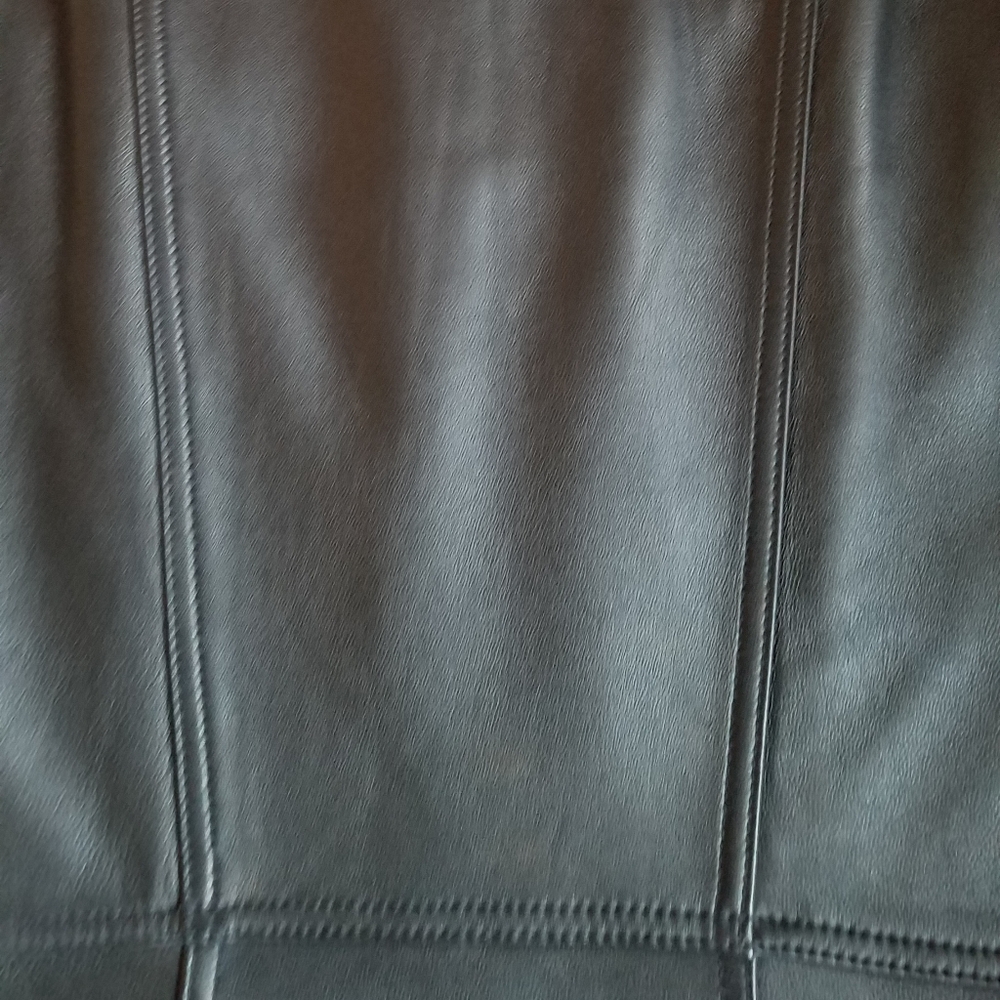 BCBGMAXAZRIA RUNWAY Fluted Leather Skirt - Picture 10 of 11